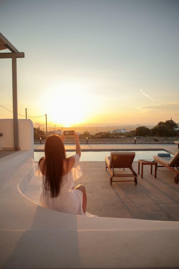 Naxos Infinity Villa And Suites Galanado Exteriör bild